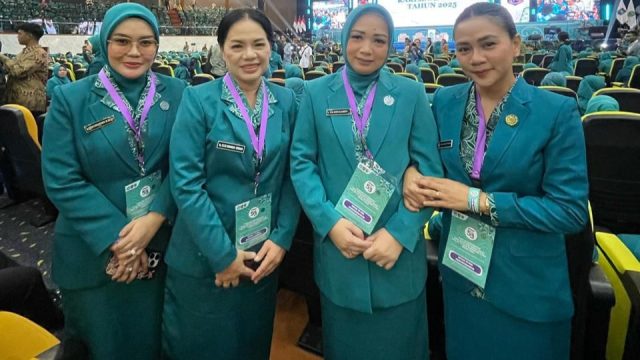 Ketua TP PKK Kota Bitung Ny Ellen Honandar Sondakh Hadiri Puncak HKG PKK ke-53 di Samarinda