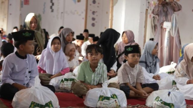 Pemkab Lampung Timur Gelar Safari Ramadhan, Salurkan Hibah dan Bantuan untuk Yatim Piatu