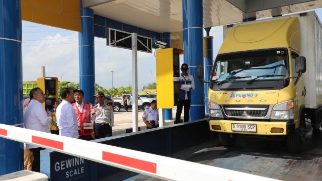 Kemenhub Apresiasi Operator Angkutan Barang Tertib Aturan