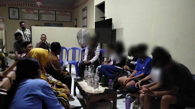 Tujuh Remaja Putri Pesta Miras ,Tiga Akui Hubungan Sesama Jenis