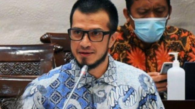 Rupiah Anjlok ke Level Terendah, Anggota DPR Primus Minta Gubernur BI Perry Warjiyo Mundur