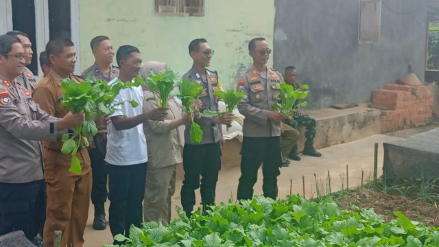 Dukung Ketahanan Pangan, Ditbinmas Polda Lampung Asistensi Program Pekarangan Bergizi di Lampung Utara