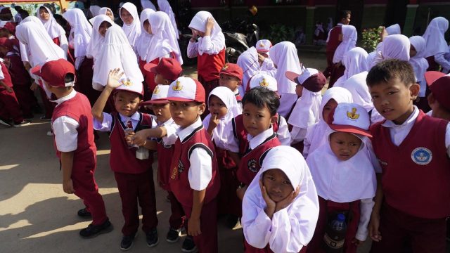 HKA Bakter Perkuat Komitmen Pendidikan melalui Program HKA Mengajar di Lampung Selatan