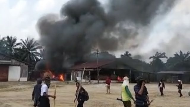 Amuk Massa di Anak Tuha Lampung Tengah, Mess Karyawan Dibakar