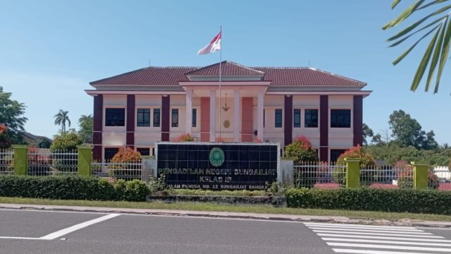 Nelayan Bintang Sujud Syukur Bajak Laut Baharudin divonis 12 Tahun, Curidi 7,5 Tahun Penjara