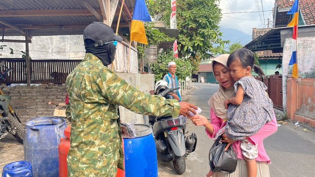 Hadapi Debu Anak Krakatau, Kodam XXI/RI Terus Bergerak Lindungi Masyarakat