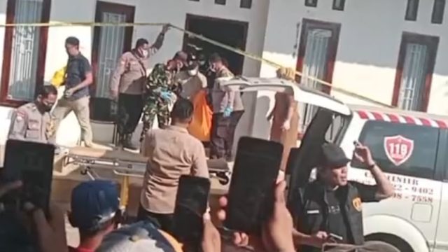 Mayat Bersimbah Darah di Lampung Timur, Mobil dan Barang Berharga Raib Polisi Buru Pelaku