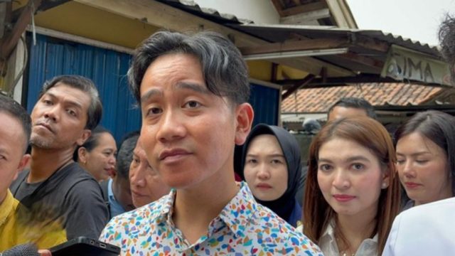 Munarman Sebut Gibran Rakabuming Raka Tak Bisa Maju Sebagai Calon Presiden 2029