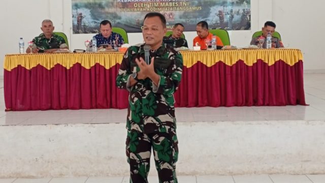 Tim Satgas Mabes TNI-AD Gelar Penyuluhan Pencegahan Karhutla di Pringsewu